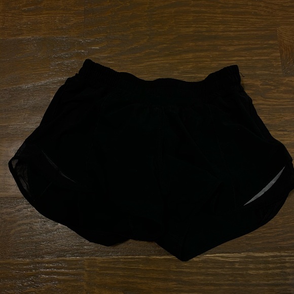 lululemon athletica Pants - lululemon shorts black 4’